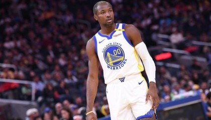 百家乐规则-赛前被短信告知失去首发位置 库明加表现终迎回暖