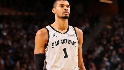 游戏玩法-文班12+8+5落选秀6记三分，波特两双难救主，马刺破网豪取11连胜