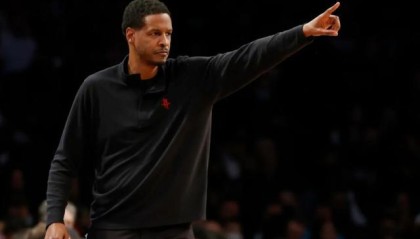 拒绝再垫底！火箭下赛季崛起防守为先 霍林斯护航